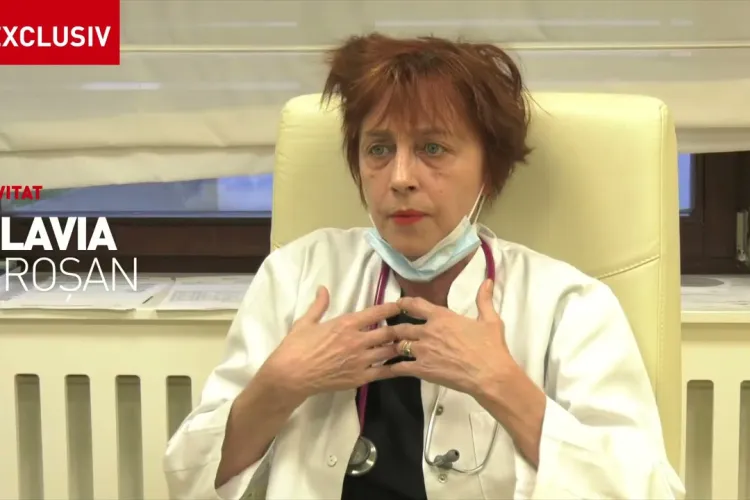 Oamenii o susțin pe medicul Flavia Groșan, care riscă să fie dată afară din medicină   