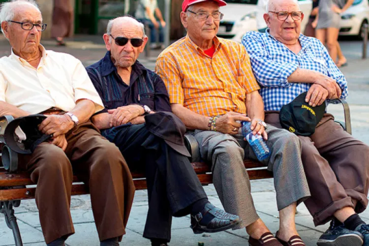 Unul din doi români iese la pensie înainte de a împlini vârsta standard