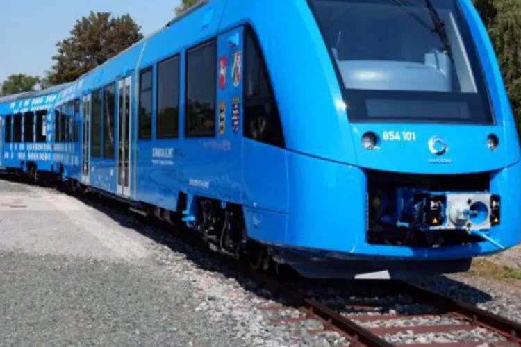 România vrea să cumpere trenuri cu hidrogen prin PNRR. “Când vede olteanul girafa”