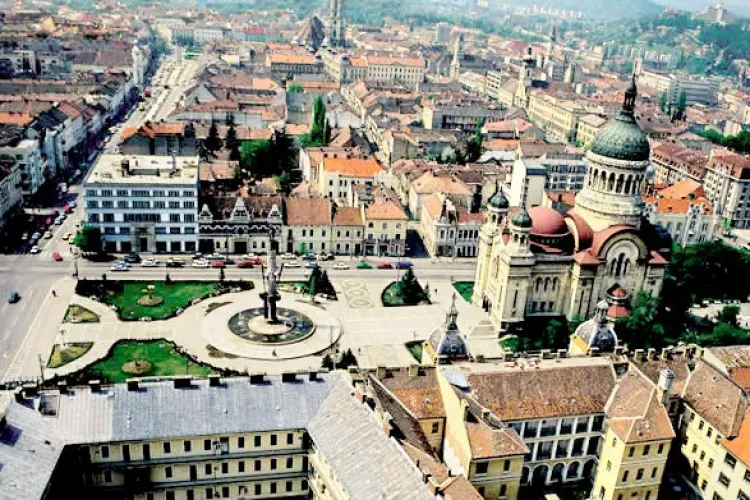 Se modernizează Piața Avram Iancu: Boc: Să fie clar! De statuia lui Avram Iancu nu se atinge nimeni