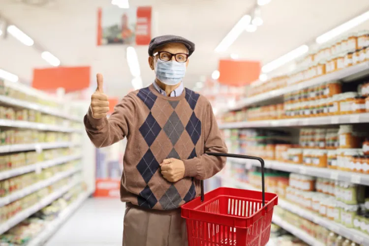 Raed Arafat explică cum trebuie să procedăm în zilele în care magazinele se închid la ora 18:00 