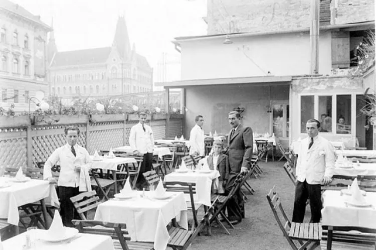 Veniți cu noi într-o plimbare prin cofetăriile și restaurantele Clujului de altădată - FOTO   