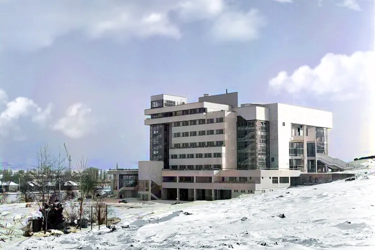 Imagine cu zona Iulius Mall, dinainte de ridicarea mall - ului - FOTO