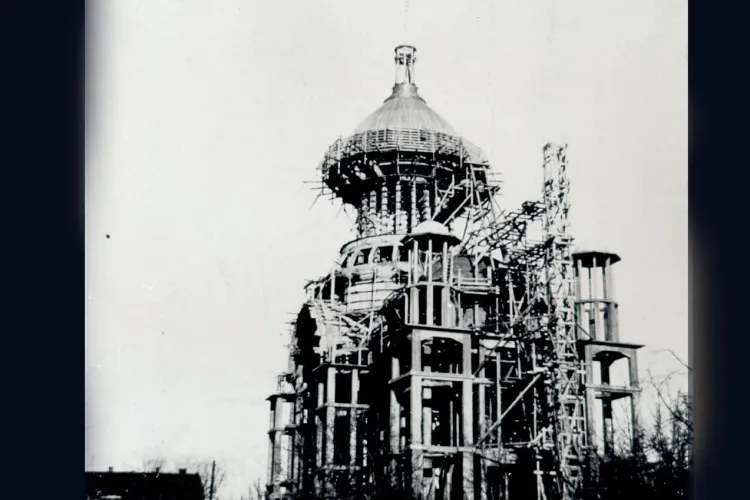 Fotografii impresionante de la construirea Catedralei din Cluj-Napoca. Ctitorul ei este episcopul Nicolae Ivan - FOTO