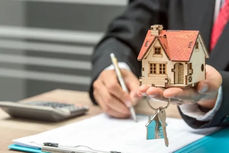 Casă nouă. 15 lucruri pe care trebuie să le faci înainte de a-ți cumpăra o casă