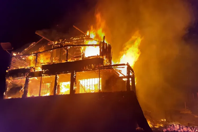 Cluj: o femeie a murit noaptea trecută într-un incendiu - VIDEO