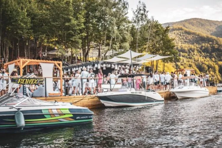 Bărcile cu motor interzise pe Tarnița și Beliș. Este vorba numai de cele cu carburanți fosili - Citește propunerea de regulament   