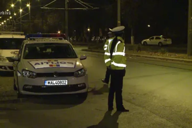 Două femei, mamă și fiică, acuzate că i-au propus unei rude 5000 de lei să-l ucidă pe soțul tinerei