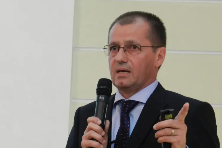 Octavian Buzoianu nu este patronul hotelului Opera Plaza. UBB vrea să îl cumpere cu 10 milioane de euro