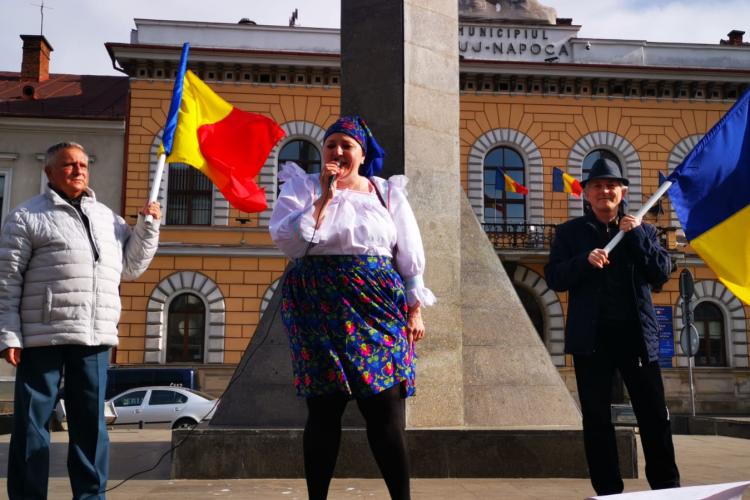 Amendă la protestul unde Șoșoacă nu a purtat mască. Nici Gheorghe Funar nu a purtat - FOTO