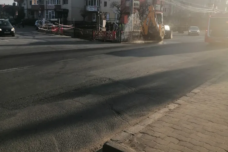 Dorel a spart o conductă în Turda: Fântănă arteziană pe banii oamenilor - FOTO