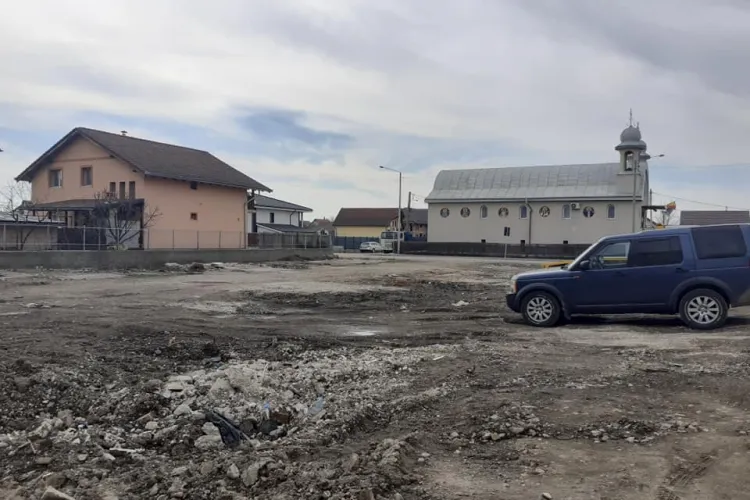 Scrisoare către primarul din Turda, Cristian Matei: Mai faceți și parcuri, nu numai parcări betonate să luați bani - FOTO