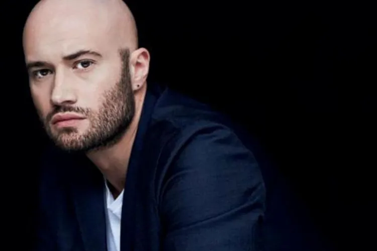 Mihai Bendeac, vaccinat cu AstraZeneca: „Mă orientez după medici, câștigători de Nobel, și nu după cei care scriu miau ca pisica