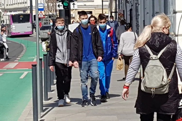 AZI magazinele în Cluj-Napoca se pot închide la 21:00! Restricțiile din timpul săptămânii au fost RIDICATE