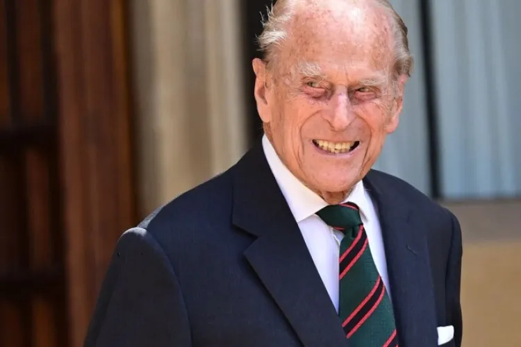 A murit prinţul Philip, soţul reginei Elisabeta a II-a   