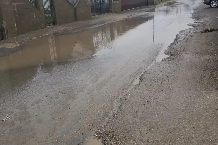 Florești, mica Veneție din Cluj: „Să nu zici că nu-ți poți lua apartament pe malul lacului” - FOTO