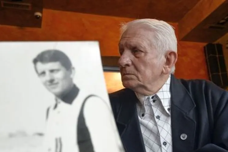 Amintirile lui Remus Câmpeanu. A povestit cum magazionerul Sanyi Bacsi a îngropat tricourile U Cluj în 1940: ”Știa că U Cluj revine acasă” - VIDEO