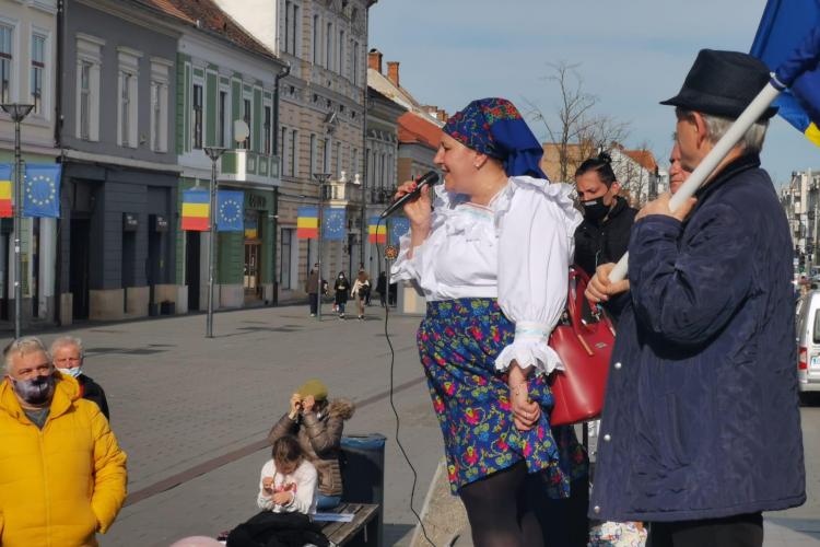 Câți clujeni au fost la protestul Dianei Șoșoacă! 30 de oameni cu tot cu cei ”gură cască” - FOTO