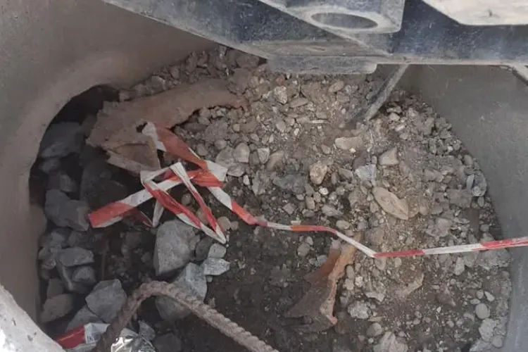 Un copil a căzut într-un gură de canal din Bonțida. Oamenii reclamă pericolul din 20 februarie - FOTO   