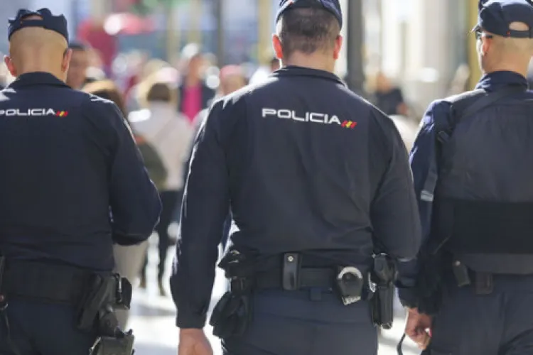 Fetiță româncă de 12 ani, căutată timp de o lună în Spania, după ce părinții au vândut-o pentru căsătorie