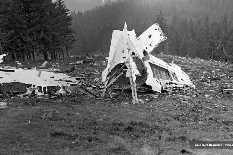 Avion prăbușit în 1970 la Vlădeasa. Accidentul a fost ținut secret! Fotografiile au fost realizate la un an de la accident