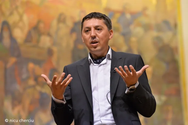 Rectorul UBB, Daniel David, inclus în Top 100 manageri de succes din România în 2020