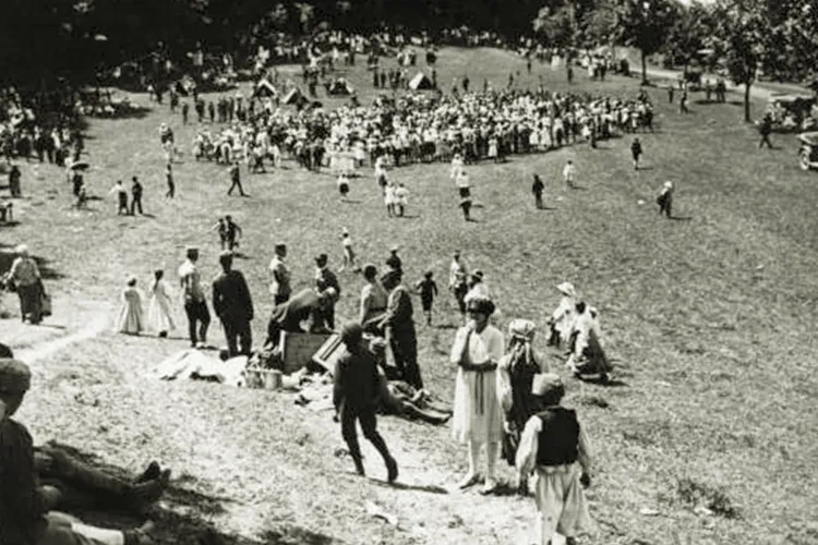 Dans și voie bună la Făget. Imagini dintr-o altă viață - FOTO