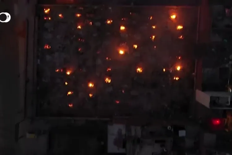 Imagini de GROAZĂ din India. Morții de COVID sunt arși în parcarea crematoriilor, în masă - VIDEO REPORTAJ DW și CNN