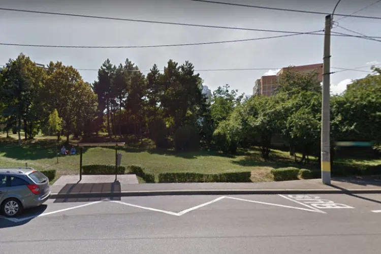 Sub ochii lui Boc, liber la blocuri pe strada Unirii, în Gheorgheni! Se vinde parcul. Proprietarul, despre avize: Fiecare se descurcă cum poate - FOTO