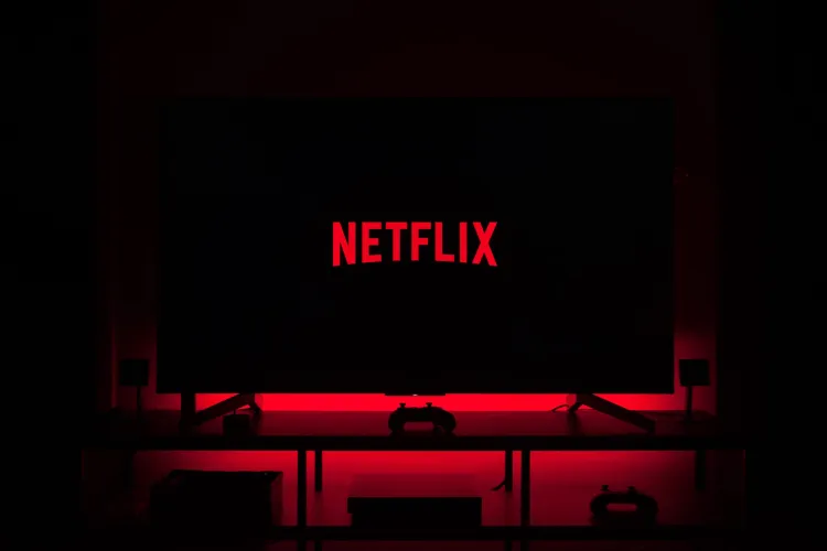 Filme Netflix mai 2021. Ce noi seriale și producții apar. Surpriza de pe listă