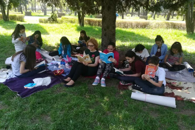 Ore în natură. Propunere de la Cluj. Elevii și părinții sunt de acord cu proiectul ”Școala în natură” - Sondaj