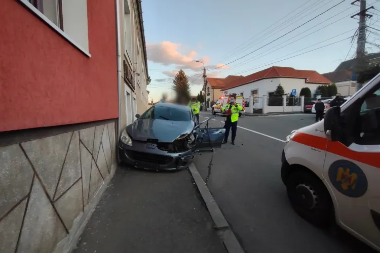 Droguri găsite în mașina care a produs accidentul pe Septimiu Albini - FOTO