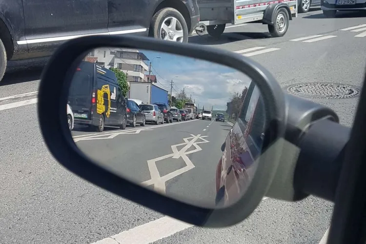 Baciul e blocat. Se lucrează iarăși la podul de lângă Petrom, când ministrul Bode e prin zonă - FOTO