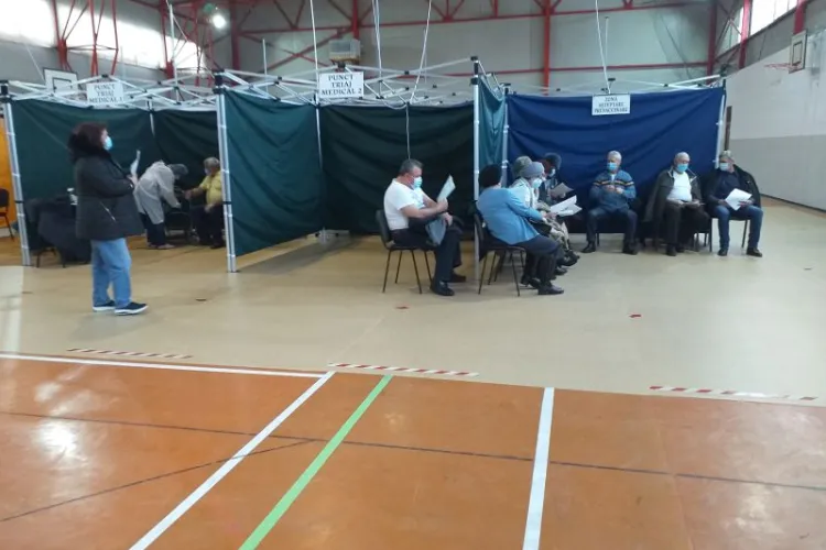 Un bărbat este cercetat penal după ce s-a vaccinat a treia oară cu serul Pfizer 