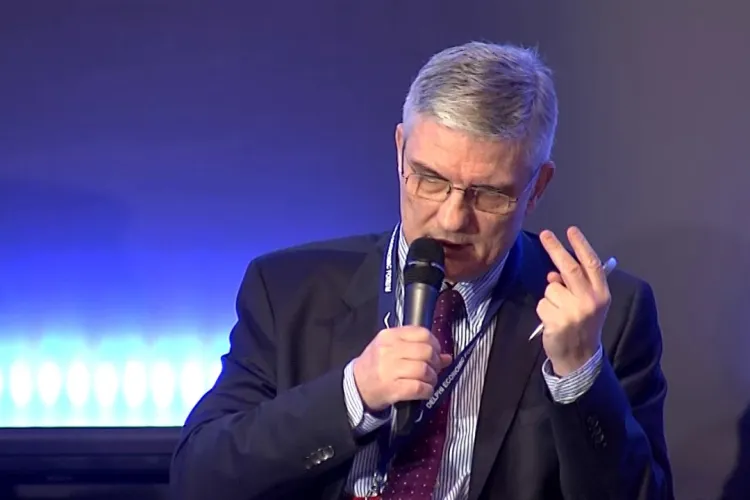 Lazea, BNR: 300.000 de bugetari trebuie concediați / Dăianu: E absurd!