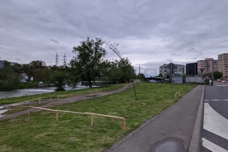 Un clujean vinde zona verde de pe malul Someșului, din Grigorescu. Cum s-a retrocedat acel teren? - FOTO