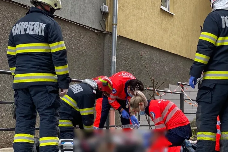 Cluj: Un bărbat a MURIT după ce a căzut de pe un bloc din Gheorgheni - FOTO