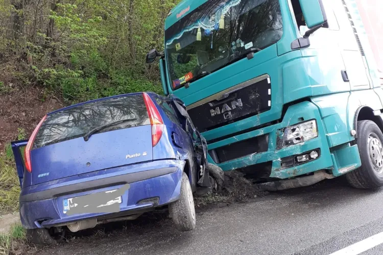 Accident GRAV pe DN1 Oradea-Cluj-Napoca! UPDATE: Șoferul de 20 de ani a MURIT - FOTO / VIDEO