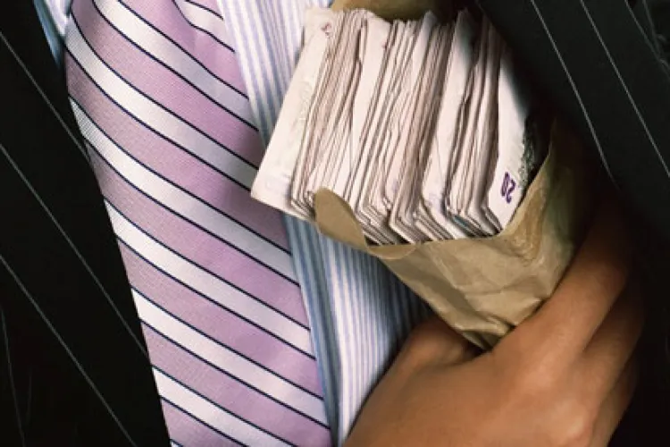 UE vrea să plafoneze cumpărăturile cash în toată Europa