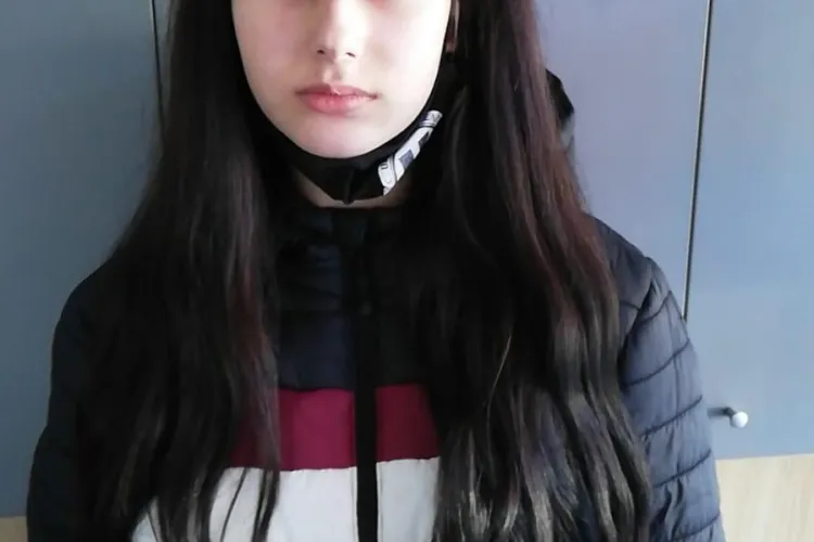 AȚI VĂZUT-O? O fată de 13 ani din Cluj-Napoca a plecat de acasă în 28 aprilie