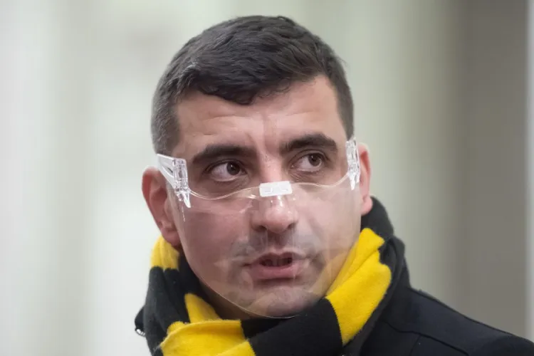 George Simion (AUR) cere urmărirea penală a prințului care a ucis cel mai mare urs din România