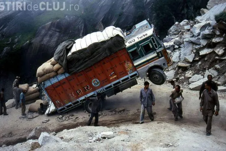 Top 5 cele mai spectaculoase si pericoloase drumuri din lume! - Galerie FOTO