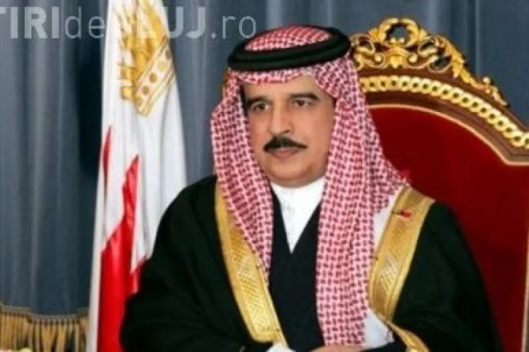 Regele Bahrainului da cate 2.650 de dolari fiecarei familii din tara sa cu ocazia aniversarii a 10 ani de la adoptarea Constitutiei