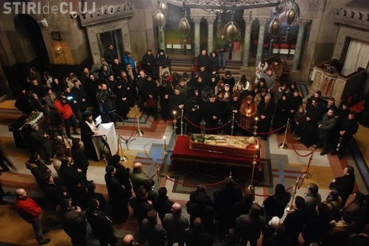 Traian Basescu a trimis o coroana de flori la catafalcul lui Bartolomeu