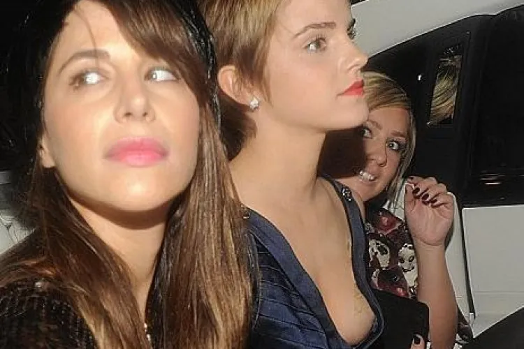 Actrita din Harry Potter, cu un san la vedere - FOTO