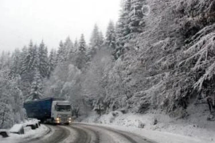 Drumul dintre Huedin si Belis a fost inchis din cauza unui accident