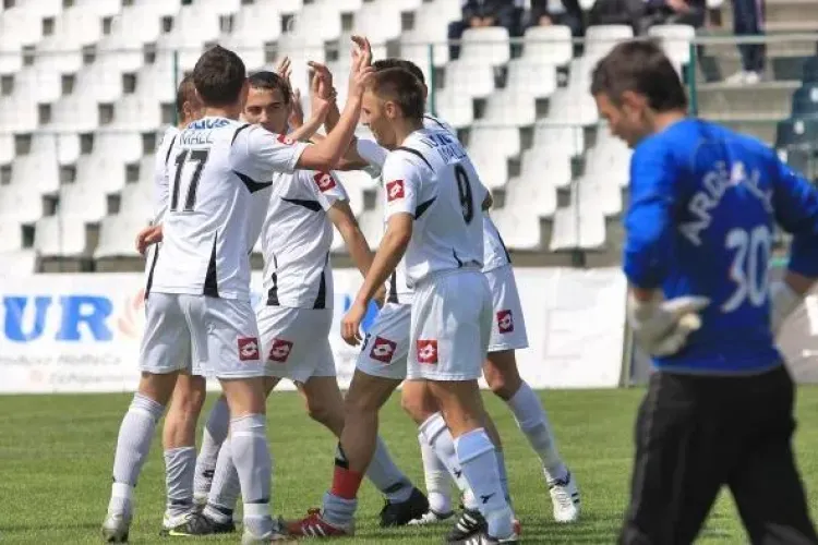 Universitatea Cluj isi consolideaza centrul de copii si juniori. Clubul selecteaza tineri de 15 pana la 20 de ani