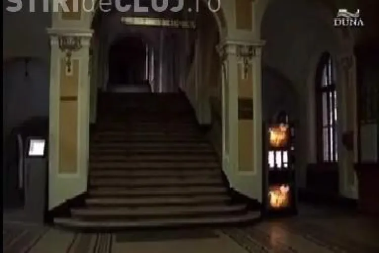 Placuta in limba maghiara, amplasata in UBB Cluj in cadrul unui concurs lansat de Comitetul de Initiativa Bolyai! -  VIDEO