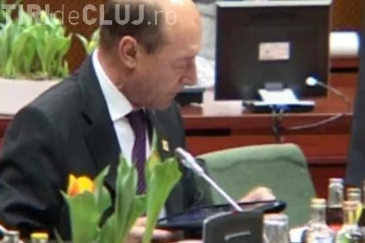 Basescu si-a cumparat iPad - VIDEO