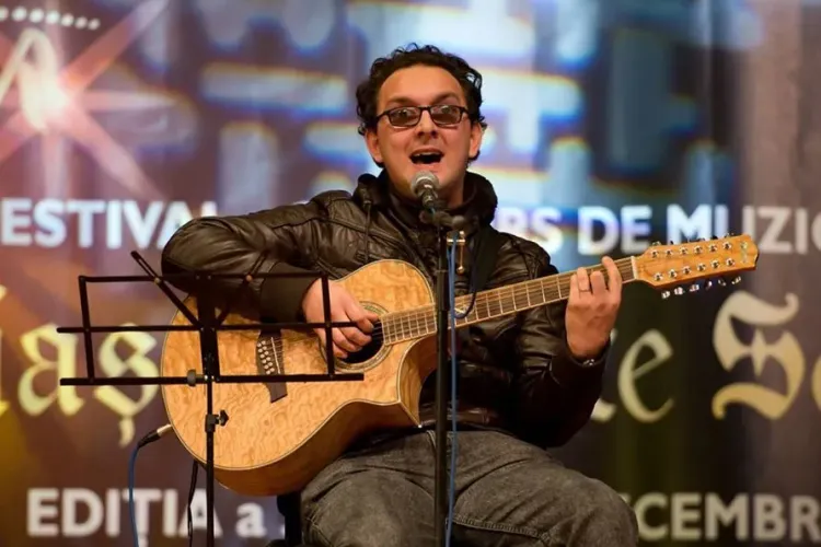 Un clujean nevăzător participă și poate fi VOTAT la un concurs internațional de muzică - FOTO